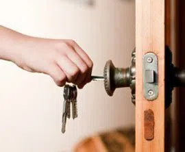 Golden Locksmith Services Fort Lauderdale, FL 954-364-3658 Golden Locksmith Services Fort Lauderdale, FL 954-364-3658 - 4-Locksmith-Service